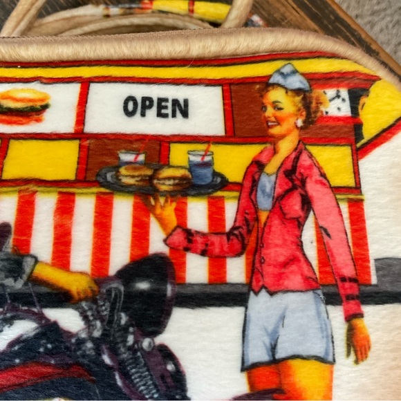 NWOT Road Trip Small Crossbody - Picture 9 of 11